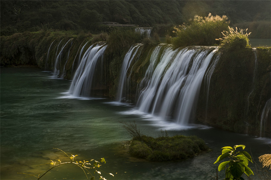Nine-Dragons-Waterfall-in Luoping-Qujing-14