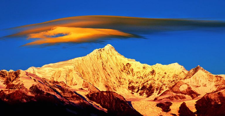 Meili Snow Mountain Diqing