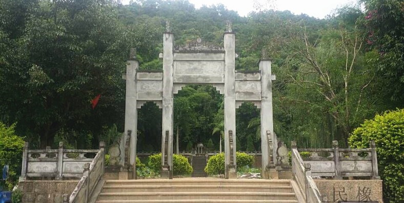 Tomb of Dao Anren in Yingjiang County, Dehong