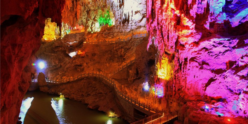Jianshui Swallow Cave in Honghe