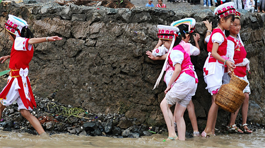 Kaihai Festival (Kaihaijie) or Erhai Lake Fishing Festival of Bai Ethnic Minority