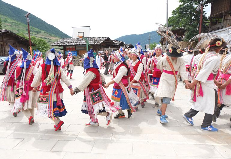 Achi Mugua Dance of Lisu Ethnic Minority in Weixi County, Diqing
