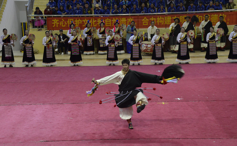 Sinong Reba Dance in Yunling Town of Deqin County, Diqing