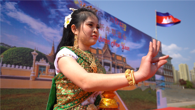Expats celebrate New Year in Yunnan