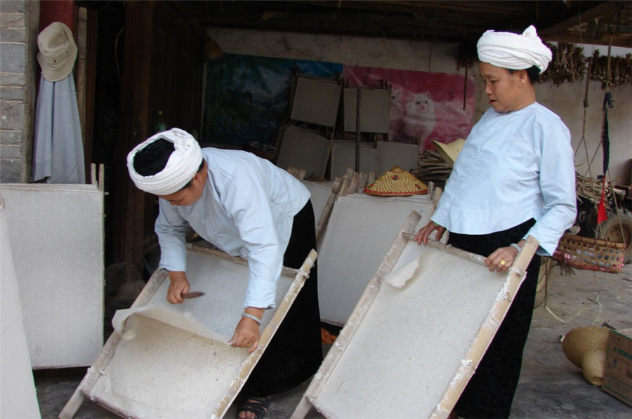 Manual Paper-making Craft of Dai Ethnic Minority