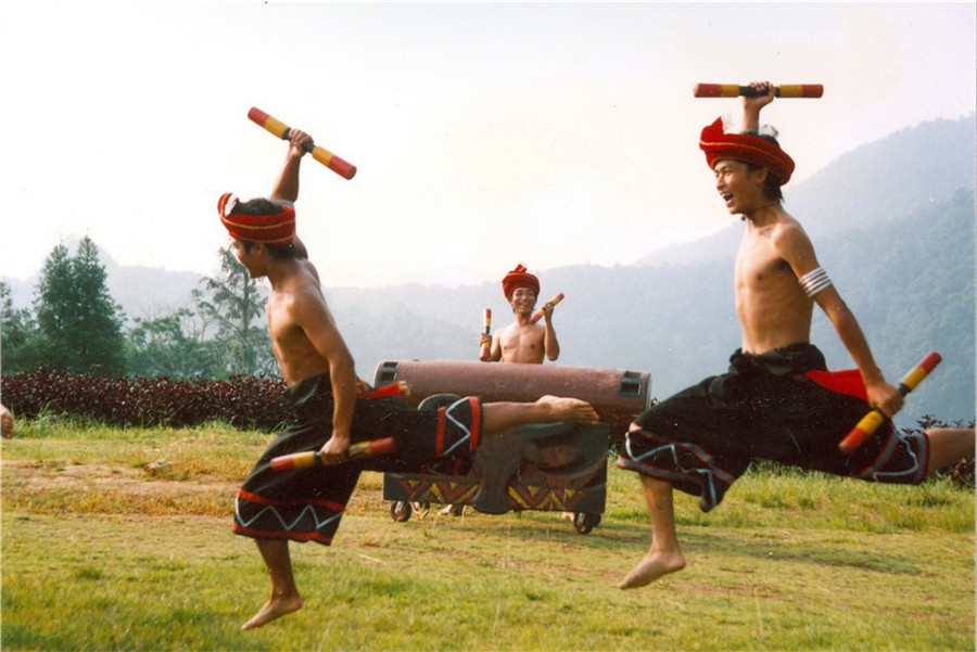 Wooden Drum Dance of Wa Ethnic Minority in Ximeng County, Puer