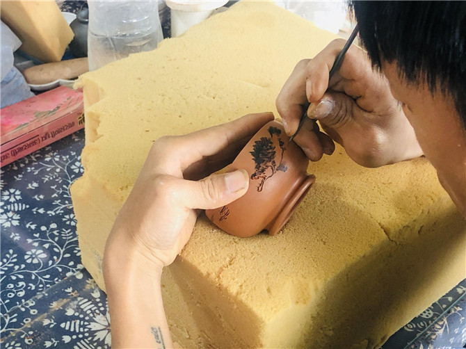 Ceramic making in Yunnan