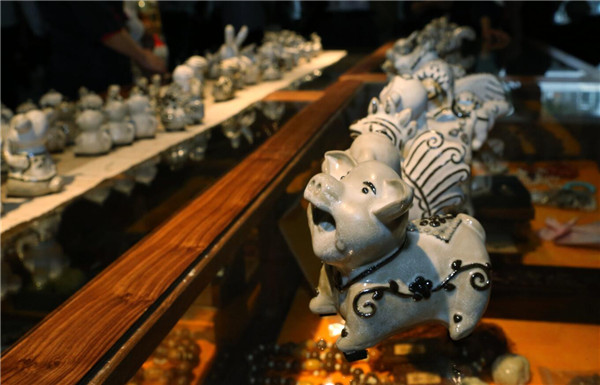Pottery Exhibits in Kunming, Yunnan