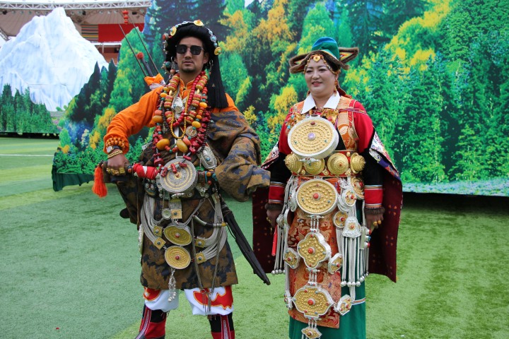Traditional Tibetan costume in Shangri-la