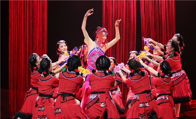 “Yunxiu Yishang”, a large-scale music and dance drama in Chuxiong, Yunnan