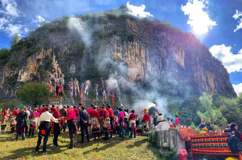 Mountain-worshiping in Niru Village of Shangri-la, Diqing, Yunnan
