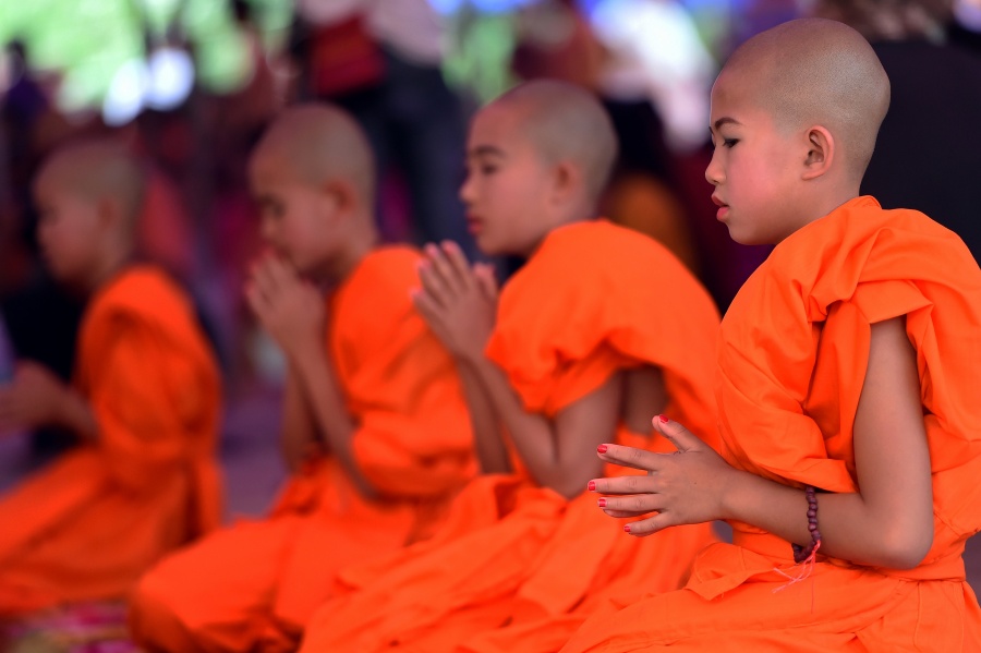 Yunnan 18 Oddities: Monks can have love affairs
