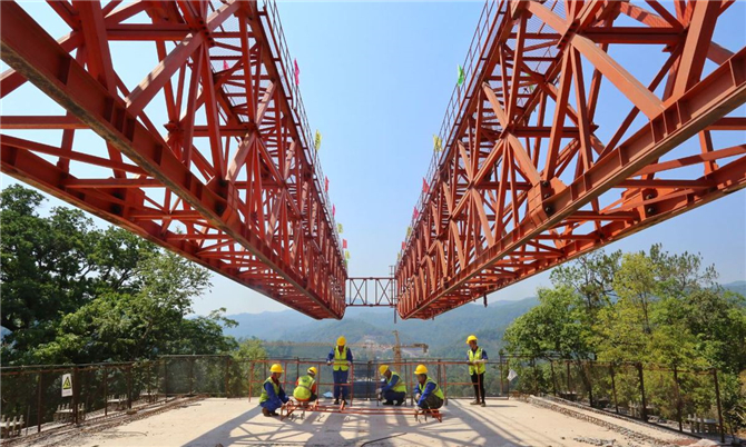 Lao gov’t gets ready for opening of China-Laos railway in 2021 