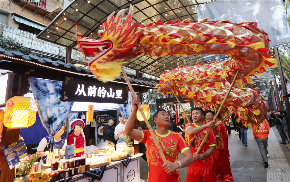 The opening of the Kunming Nanqiang night market