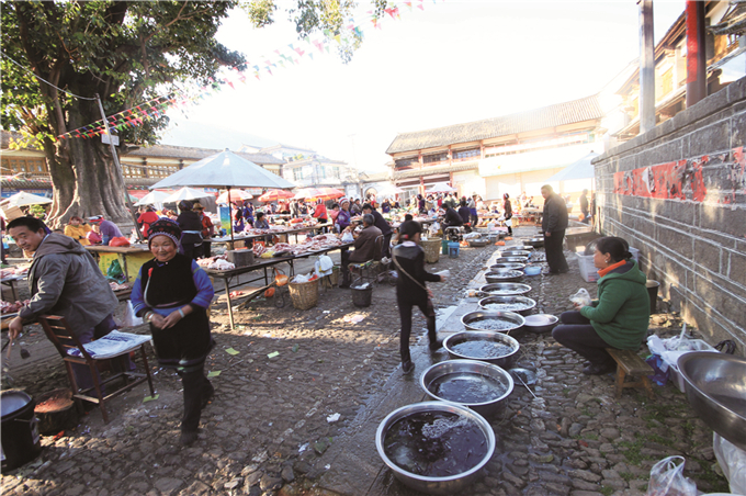 Fish, a must-have dish for Dali people