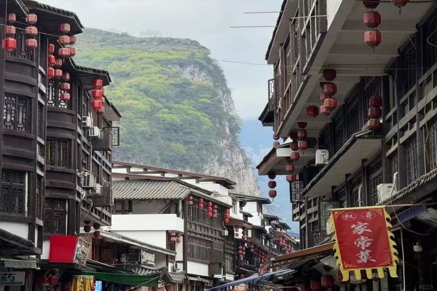 Zhaotong Travel Weather and Climate in November