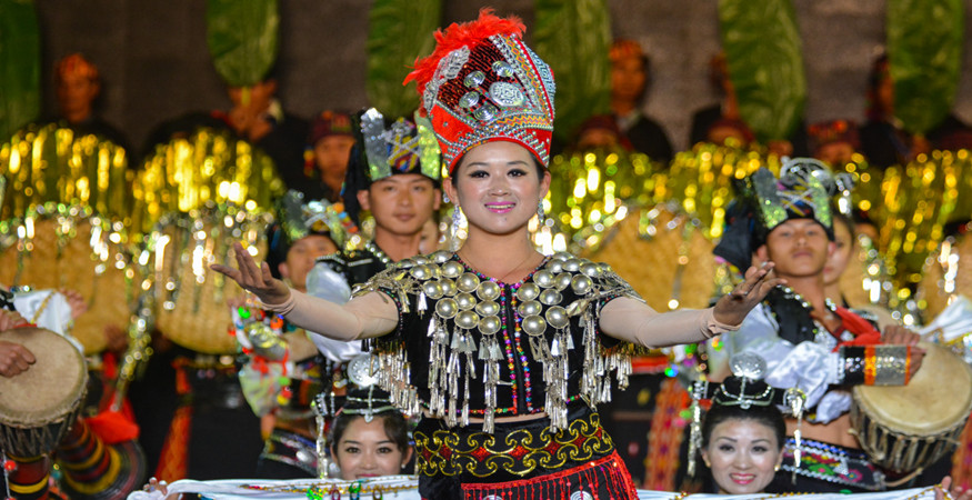 Photo Gallery of MunaoZongge Festival of Jingpo Ethnic Minority in ...