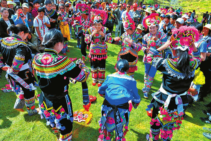 17 Days Yunnan Ethnic Minorities Festivals Tour around Chinese New Year