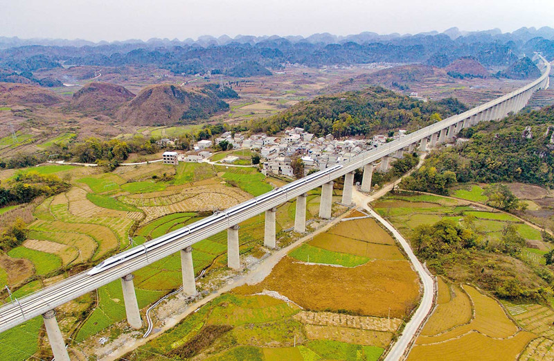 11 Days Yunnan (China)-Laos Train Tour from Kunming to Luang Prabang and Vientiane