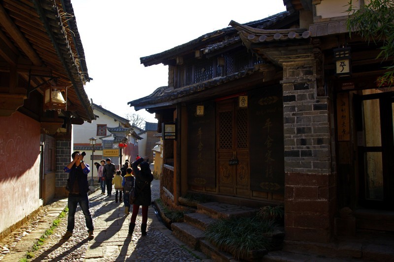 2 Days Shaxi Old Town and Shibaoshan Mountain Tour from Dali to Lijiang